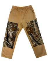 Load image into Gallery viewer, Vintage Reworked Carhartt Pants - Sand
