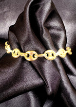 Load image into Gallery viewer, 18k Mariner Chain Link Bracelet
