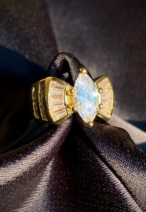 Grand Marquise Ring in Gold