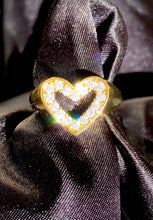 Load image into Gallery viewer, 24k Diamond Heart Signet Ring

