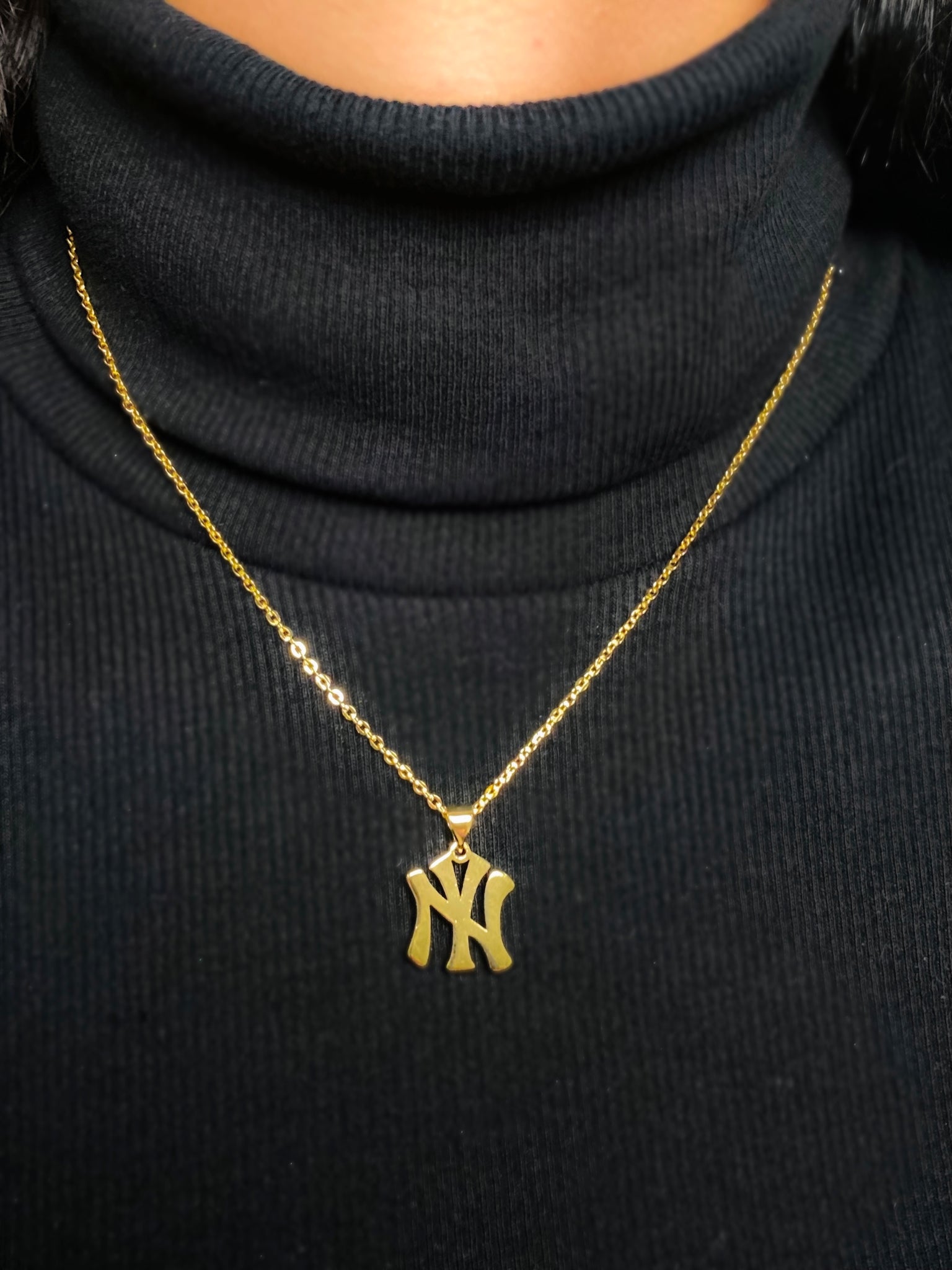 24k NY Necklace in Gold Deelish