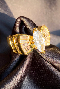 Grand Marquise Ring in Gold