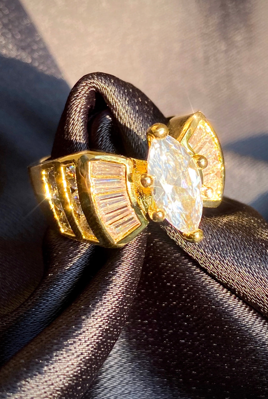 Grand Marquise Ring in Gold