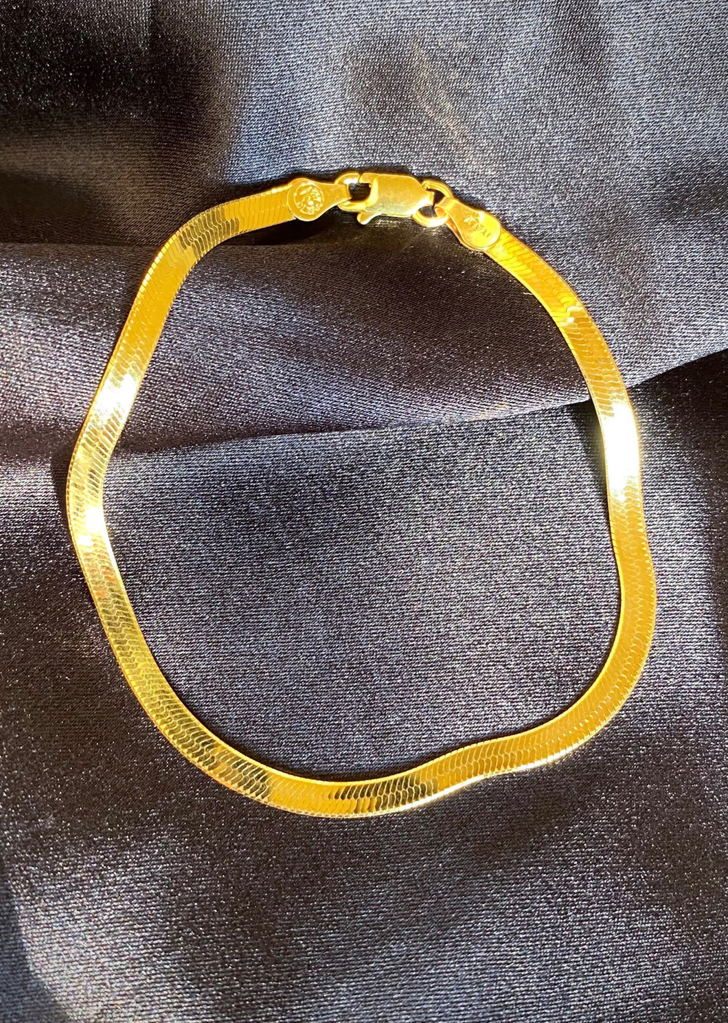 Herringbone Bracelet in Gold