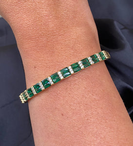 Baguette Bangle in Gold
